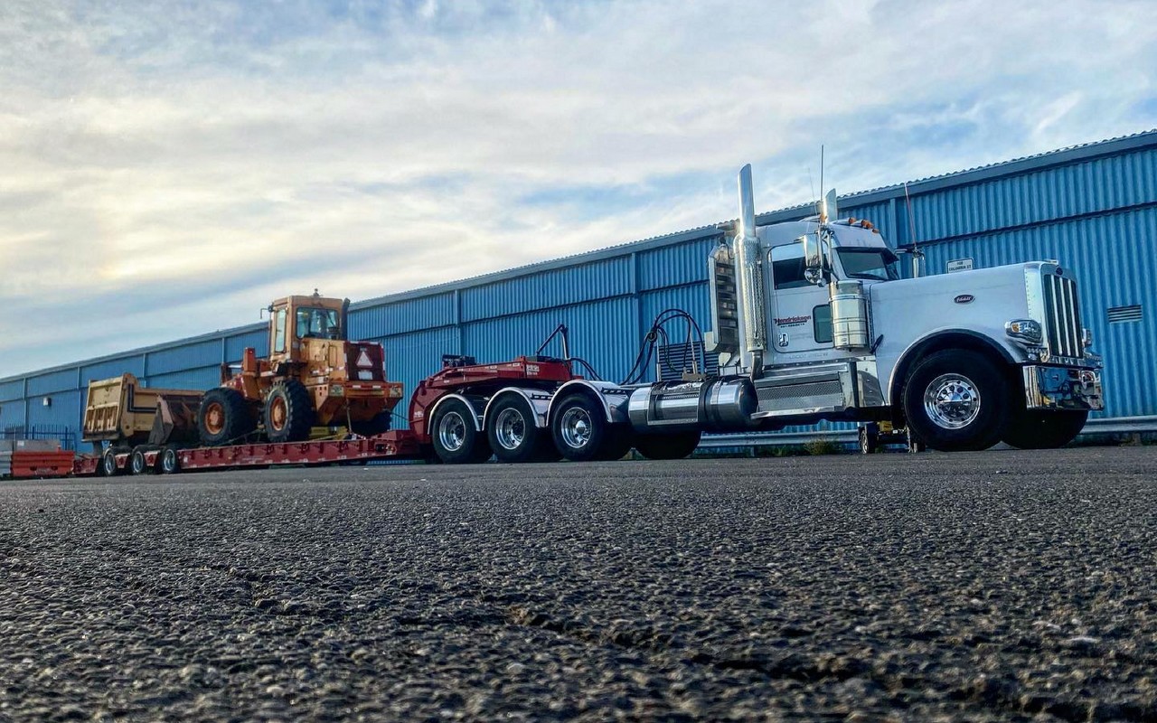 Equipment Transport In Islandia New York | Hendrickson Towing