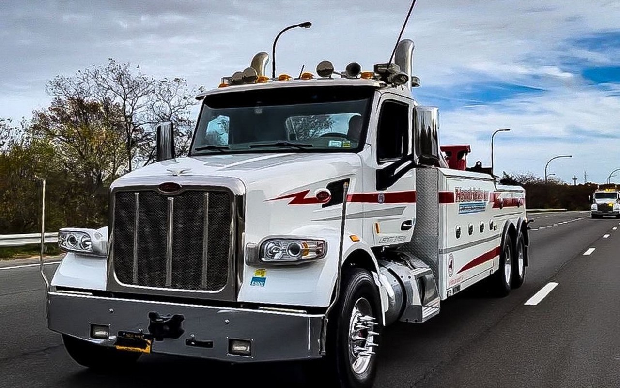 Mobile Truck Repair In Islandia New York | Hendrickson Towing