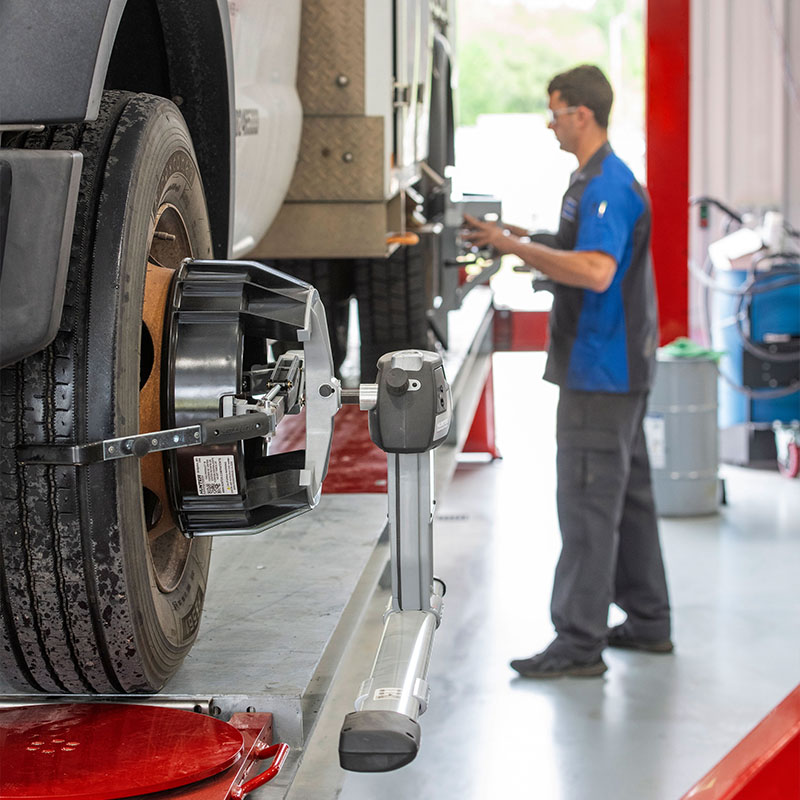 Towing In Long Island | Hendrickson Towing